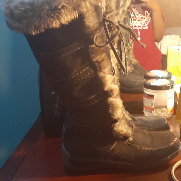 Snow shoes - Picture 2 of 3